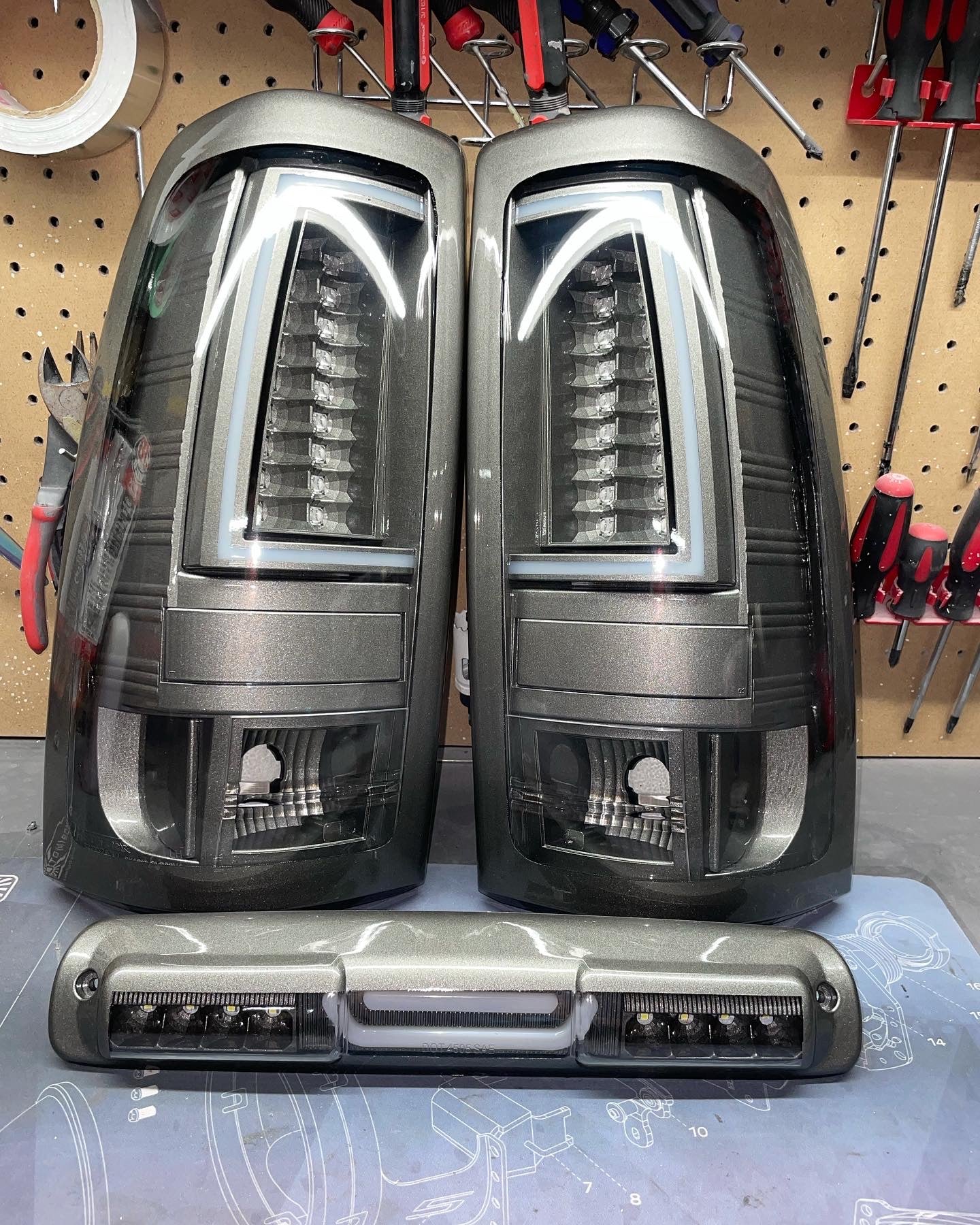 1999-2006 GM Led C Bar Taillights