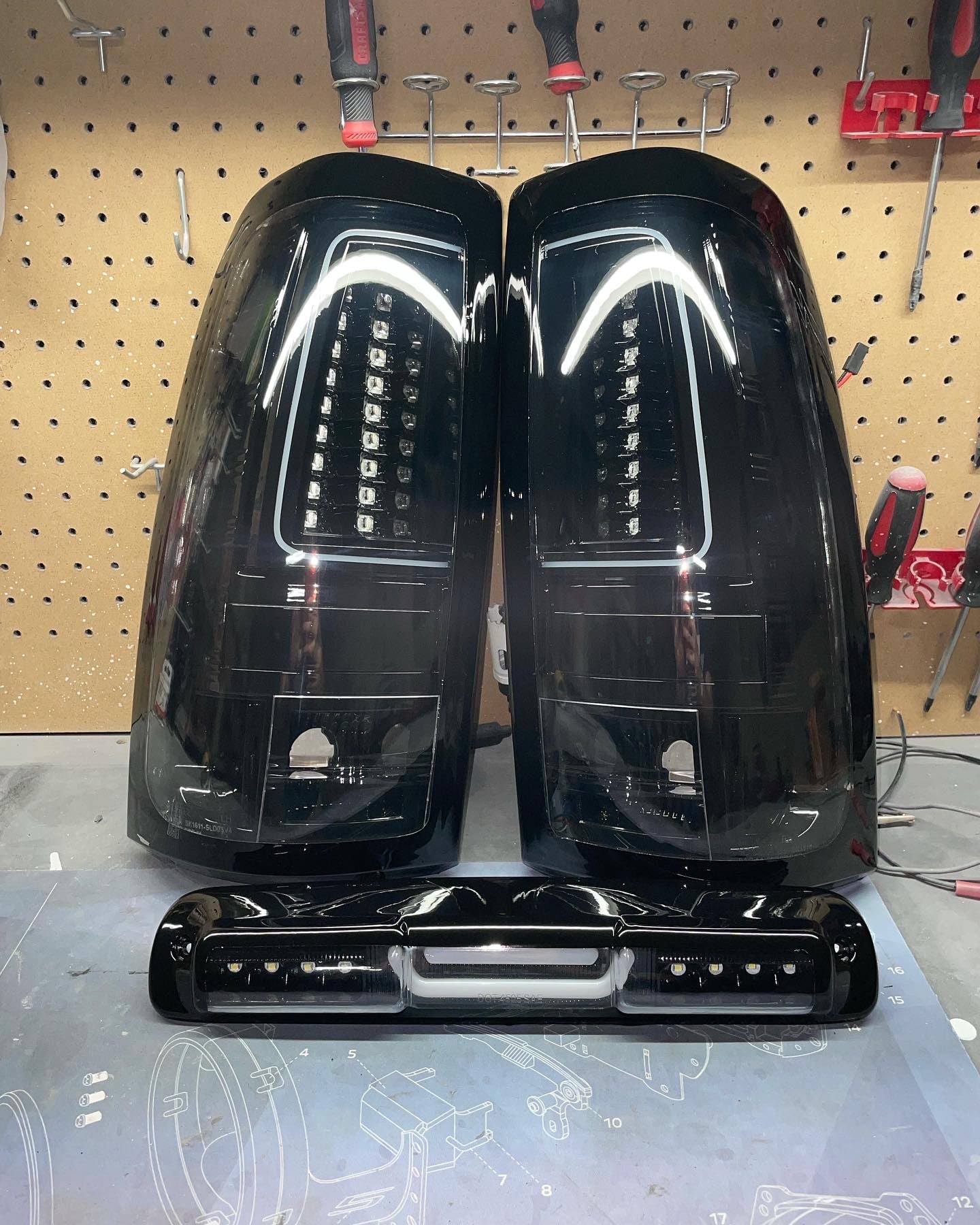 1999-2006 GM Led C Bar Taillights