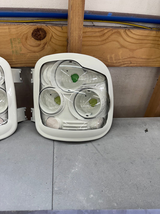 99-04 Gm Pre Built stepside taillights